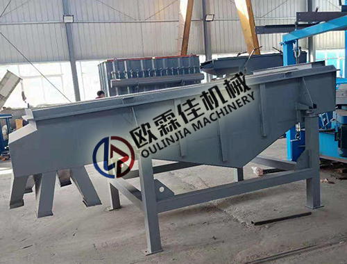 直線振動篩的安裝斜度該如何調(diào)節(jié)？